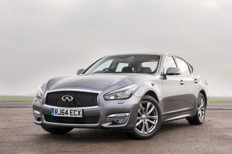 Infiniti Q70 Hybrid 2015 года  (UK) (фото 7 из 23)
